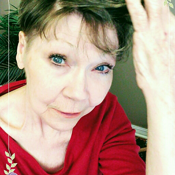 Meet your Posher, Ann - Picture 2 of 4